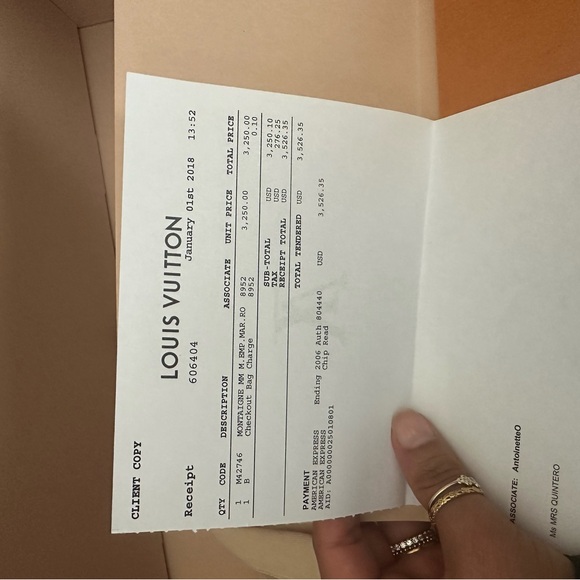 Louis Vuitton bag Montaigne MM - Picture 15 of 15